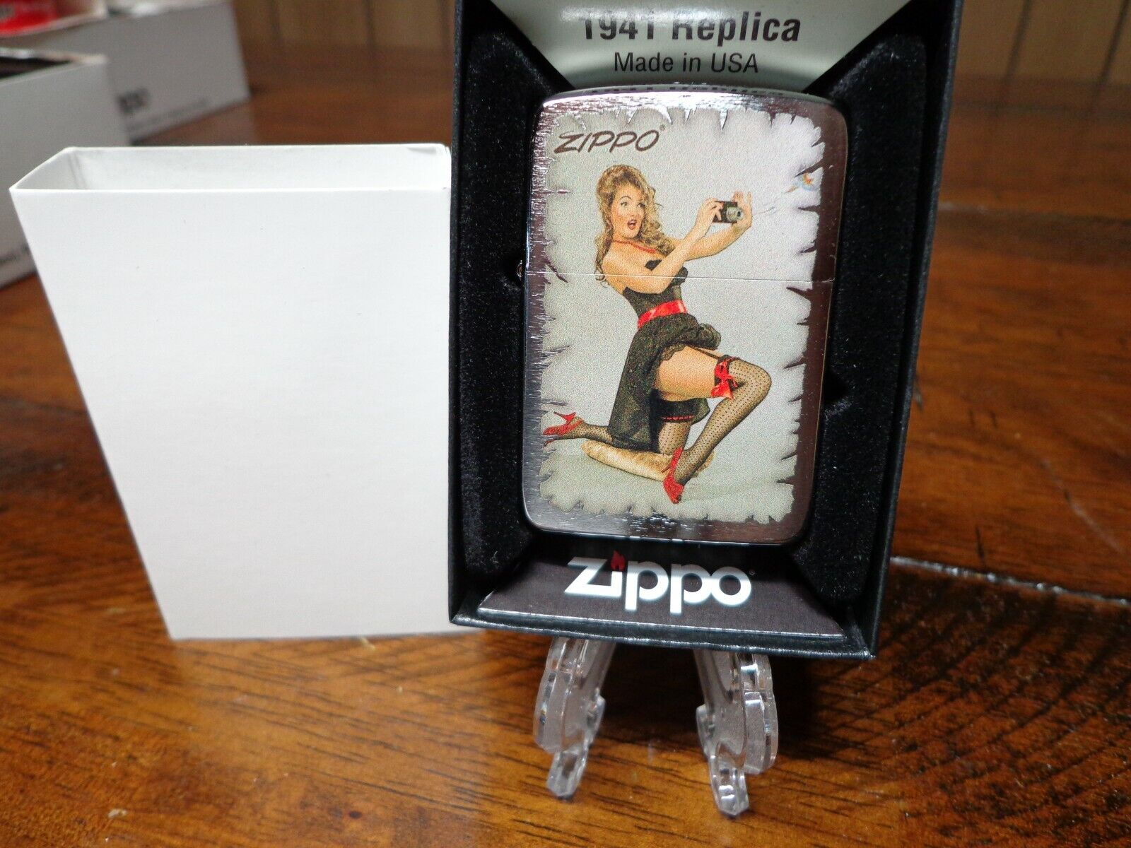 Sexy Pinup Girl Photographer 1941 Replica Model Zippo Lighter Mint In Box