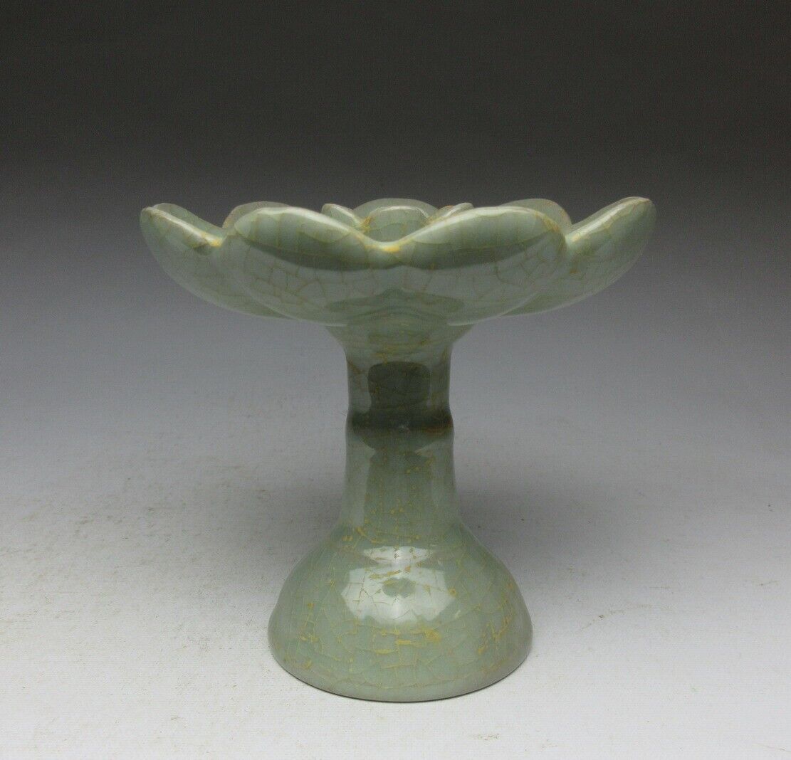 Song Ru Kiln Celadon Lotus Oil Lamp